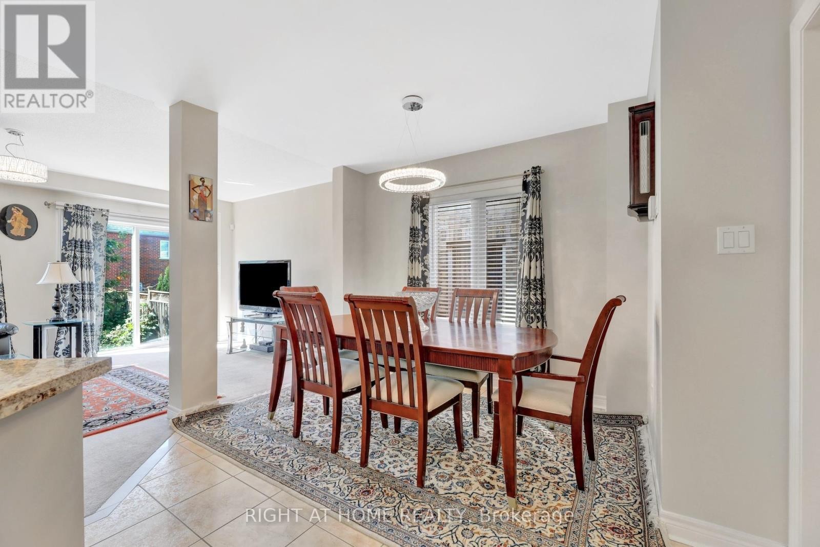 












62 MARTINI DRIVE

,
Richmond Hill (Rouge Woods),




Ontario
L4S2T7

