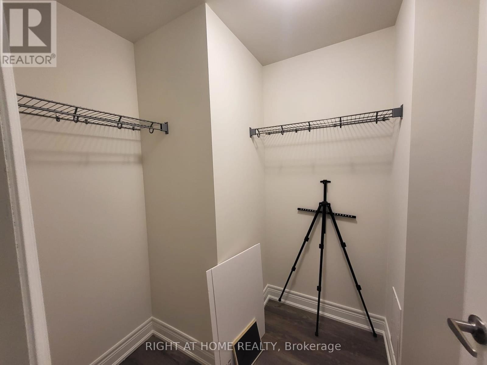 












BSMT - 98 WRAGGS ROAD

,
Bradford West Gwillimbury (Bond Head),




Ontario
L3Z4N1

