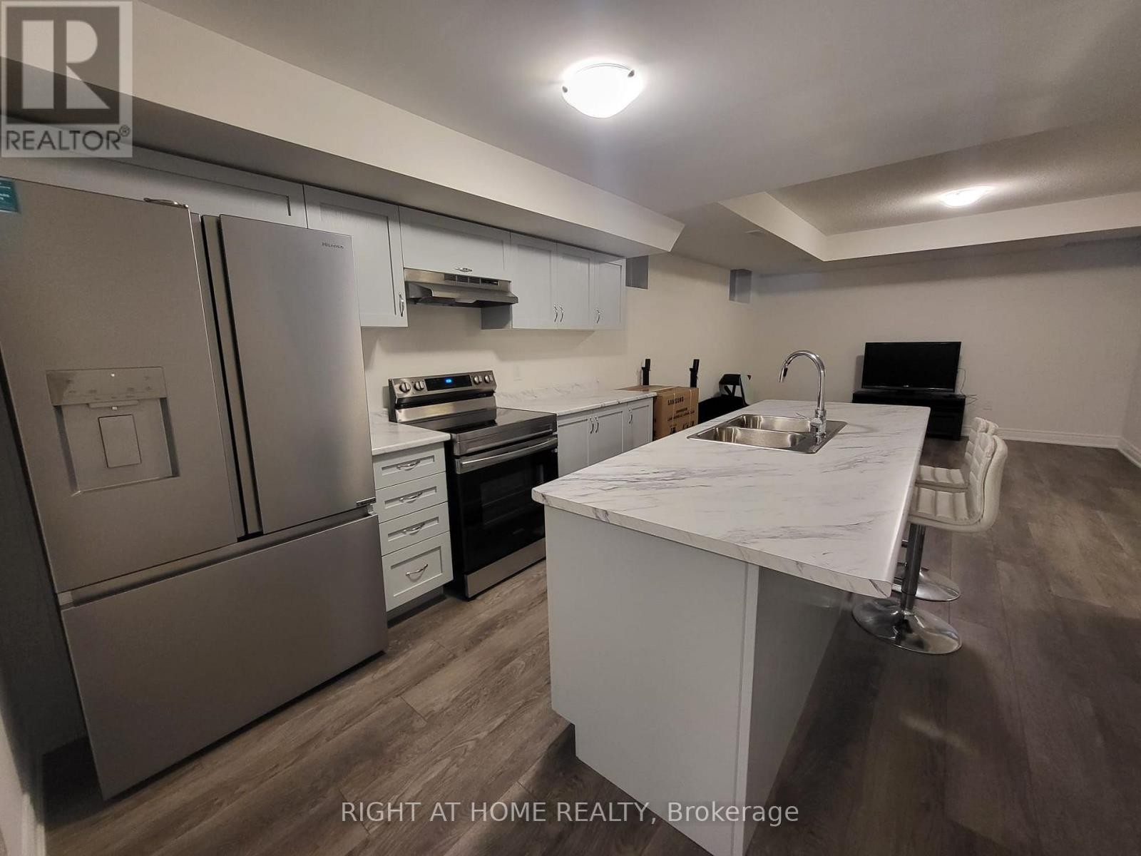 












BSMT - 98 WRAGGS ROAD

,
Bradford West Gwillimbury (Bond Head),




Ontario
L3Z4N1

