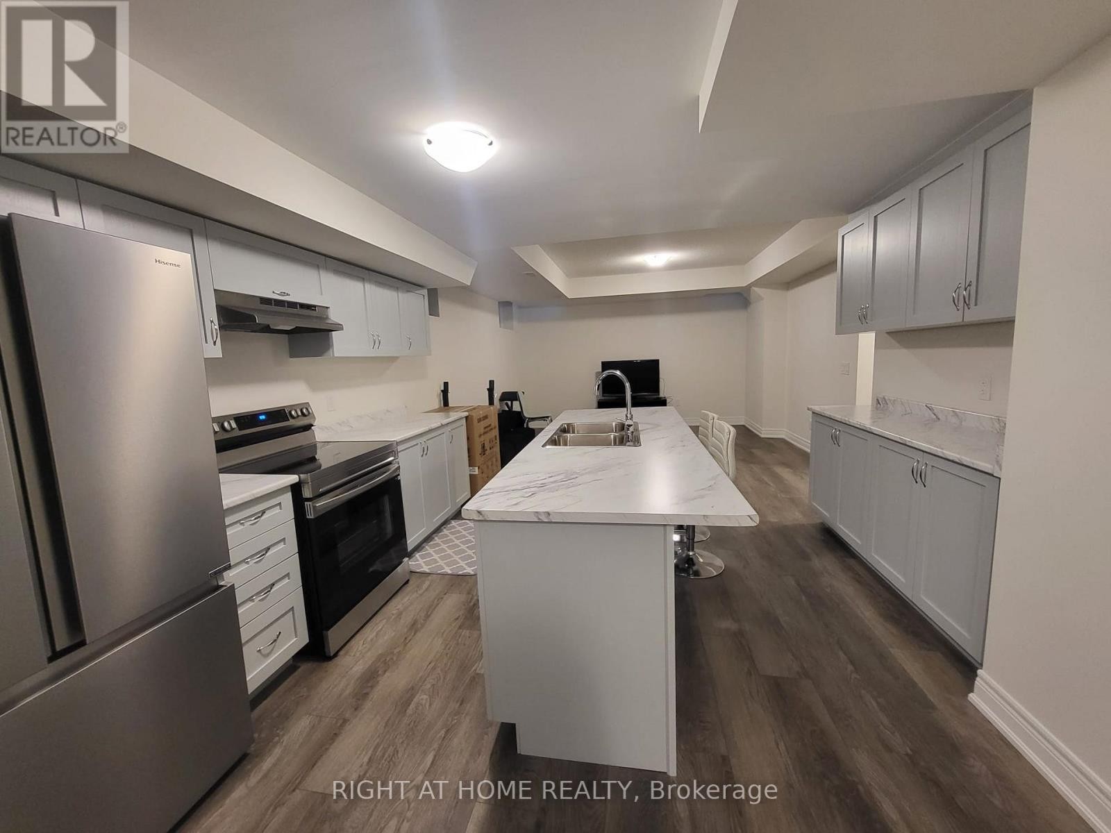 












BSMT - 98 WRAGGS ROAD

,
Bradford West Gwillimbury (Bond Head),




Ontario
L3Z4N1

