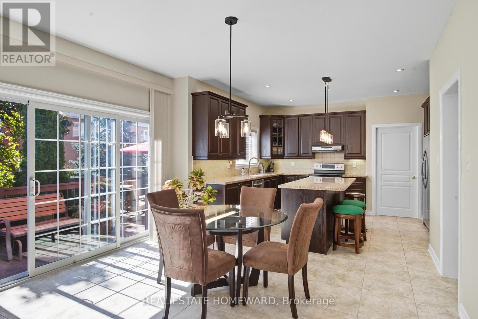 












9 TARMACK DRIVE

,
Richmond Hill (Jefferson),




Ontario
L4E0E6

