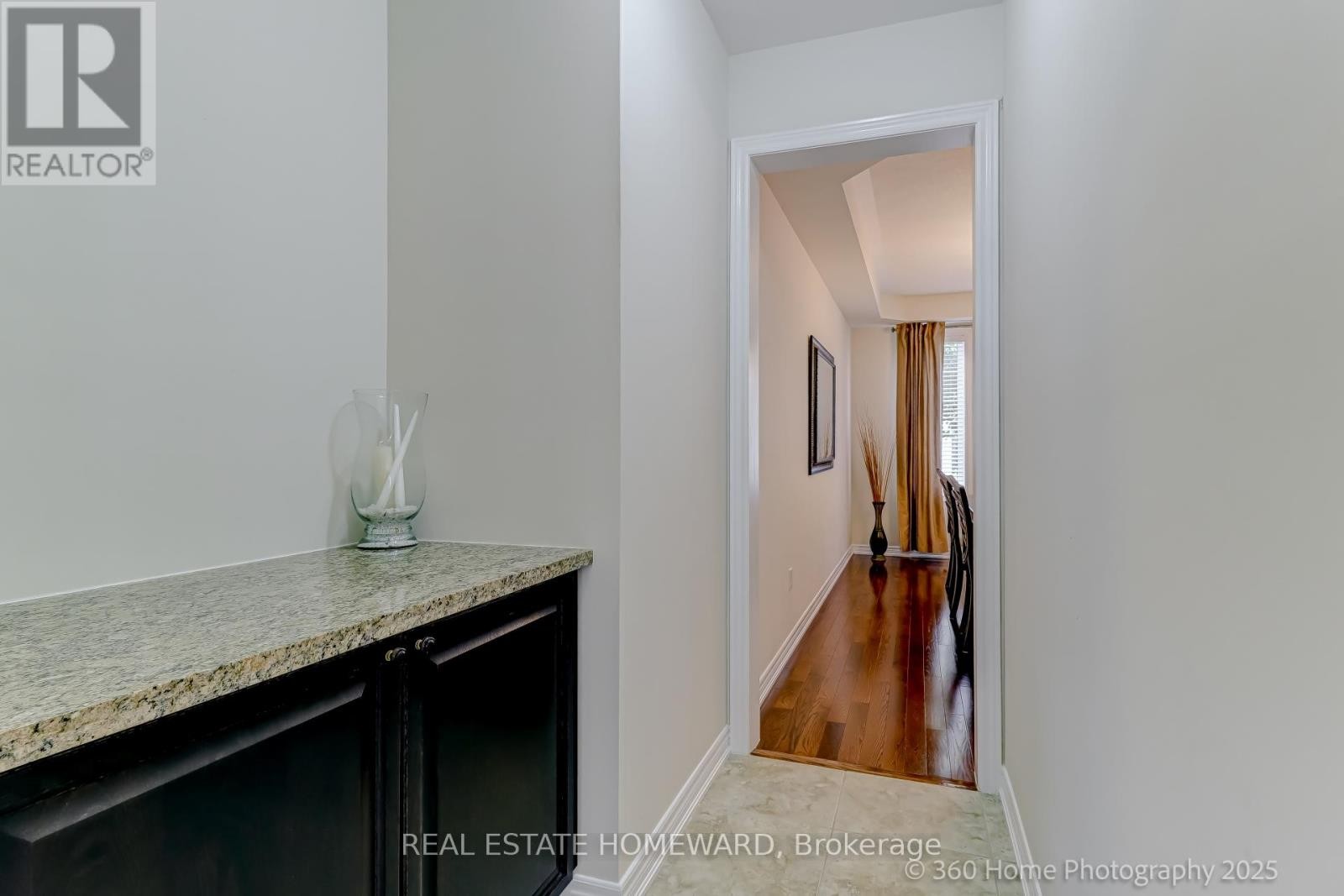 












9 TARMACK DRIVE

,
Richmond Hill (Jefferson),




Ontario
L4E0E6

