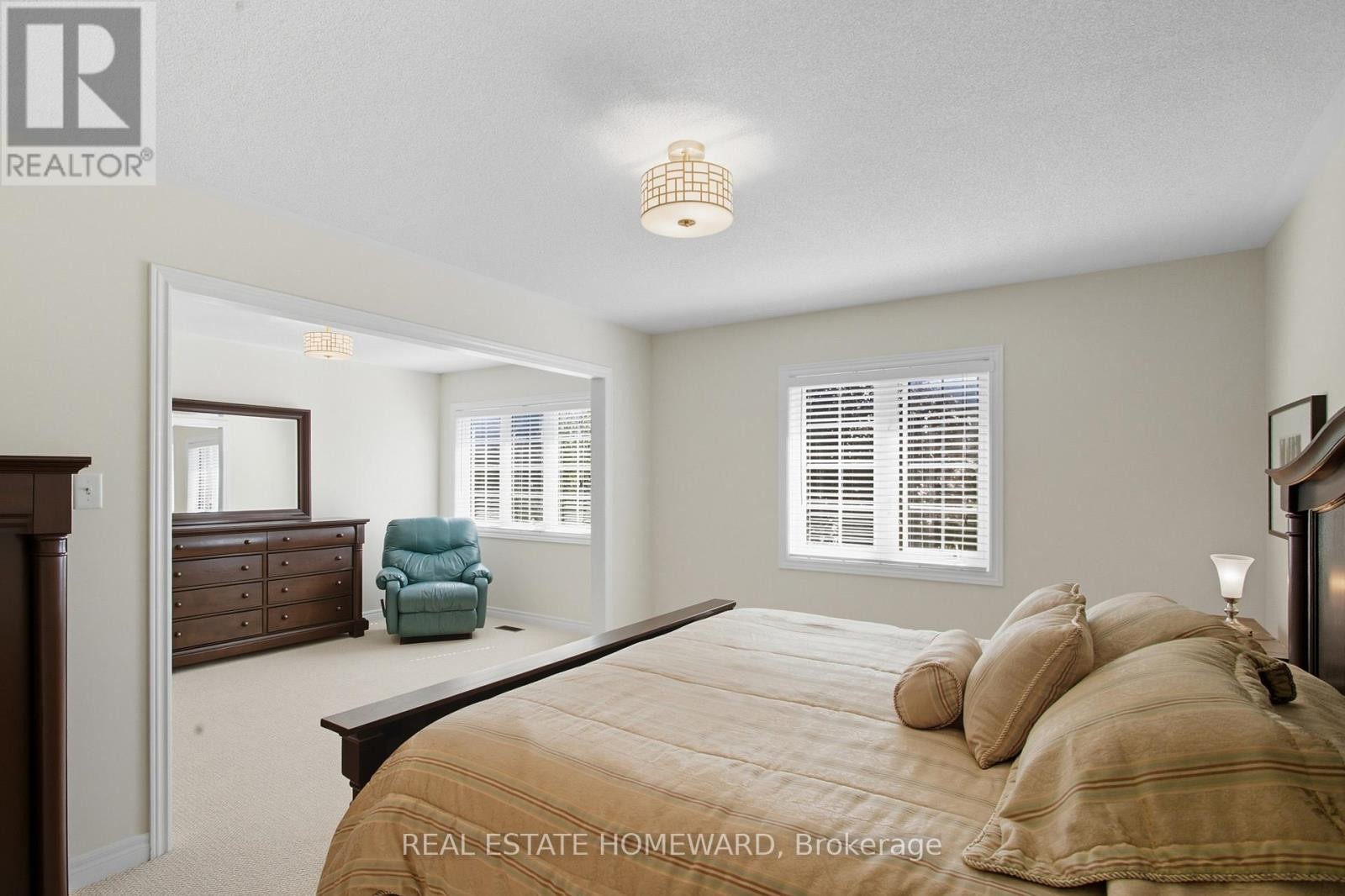 












9 TARMACK DRIVE

,
Richmond Hill (Jefferson),




Ontario
L4E0E6

