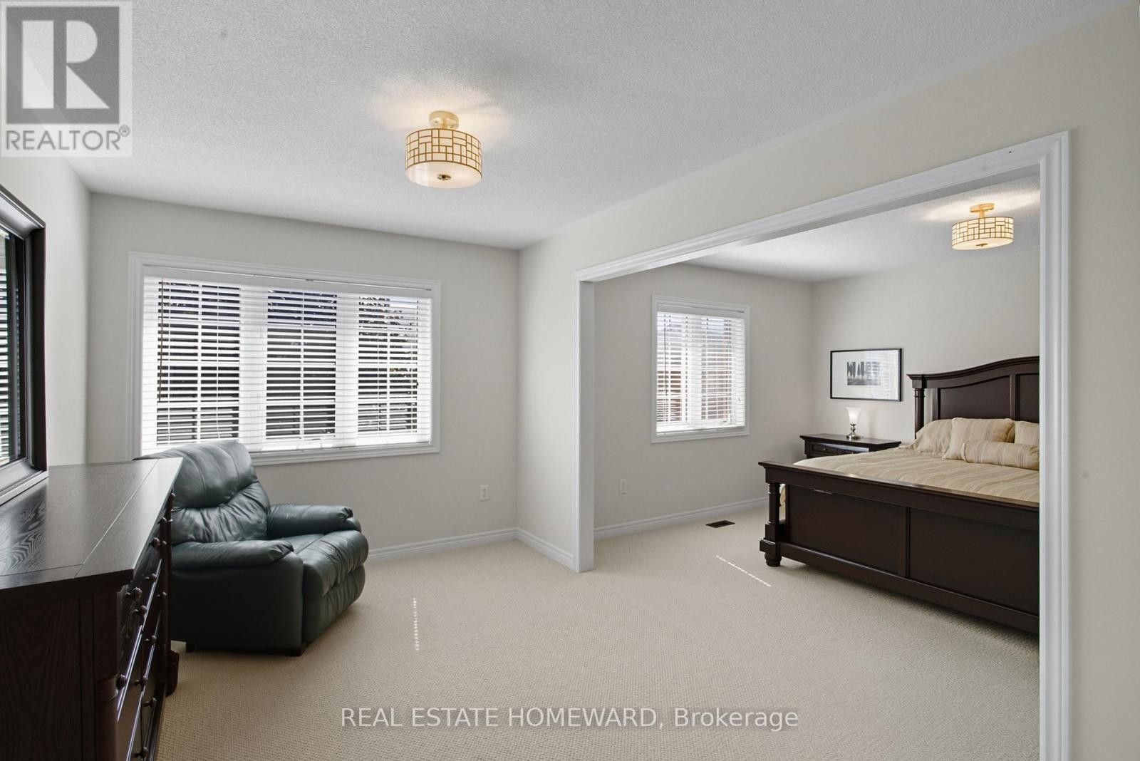 












9 TARMACK DRIVE

,
Richmond Hill (Jefferson),




Ontario
L4E0E6

