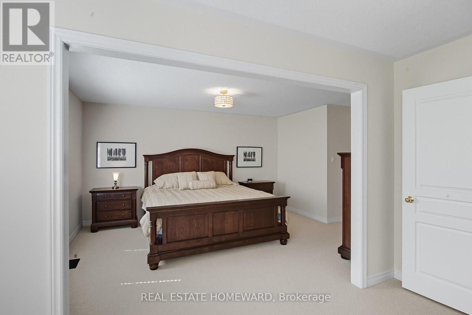 












9 TARMACK DRIVE

,
Richmond Hill (Jefferson),




Ontario
L4E0E6

