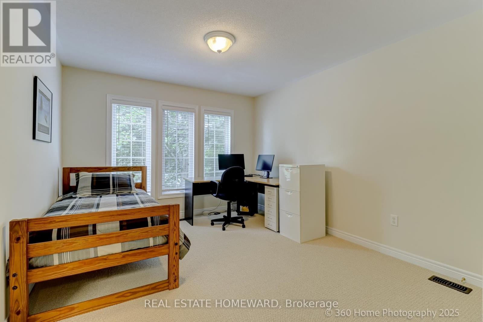 












9 TARMACK DRIVE

,
Richmond Hill (Jefferson),




Ontario
L4E0E6

