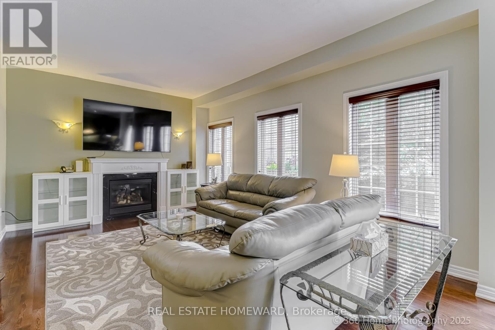 












9 TARMACK DRIVE

,
Richmond Hill (Jefferson),




Ontario
L4E0E6

