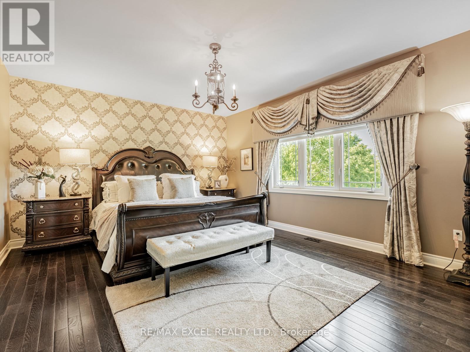 












146 UPPER POST ROAD W

,
Vaughan (Patterson),




Ontario
L6A4J9

