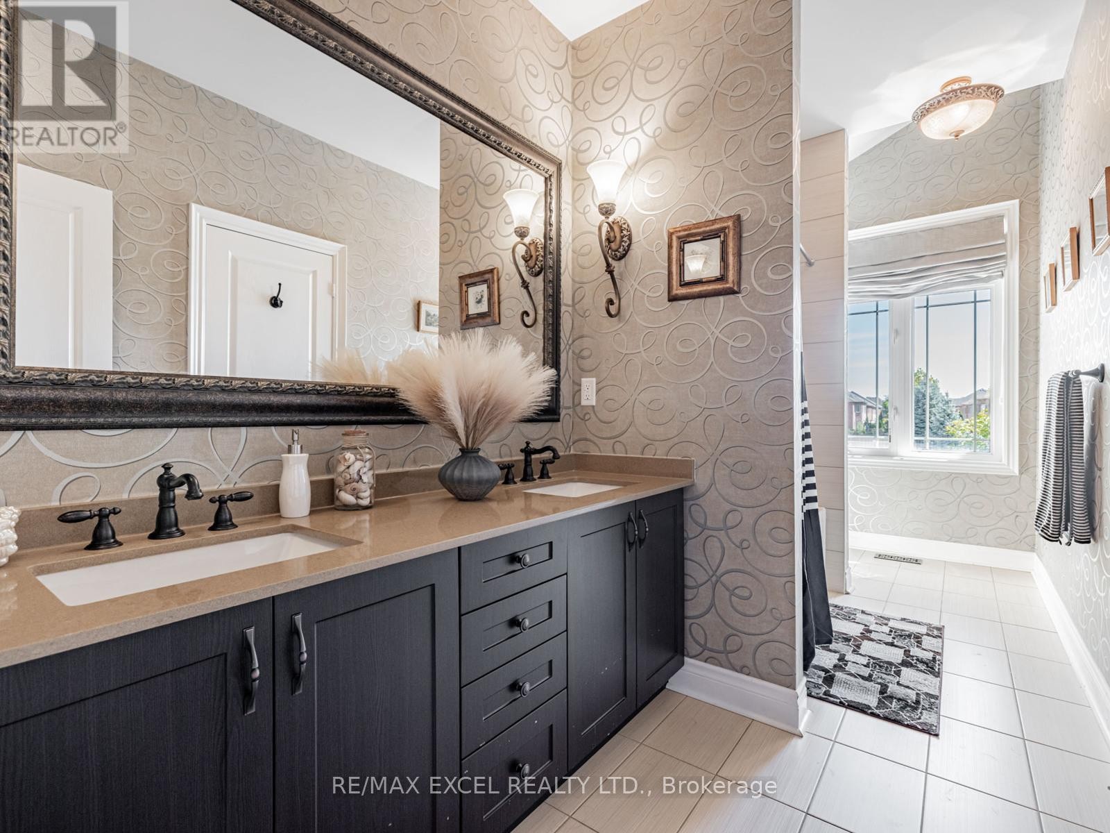 












146 UPPER POST ROAD W

,
Vaughan (Patterson),




Ontario
L6A4J9

