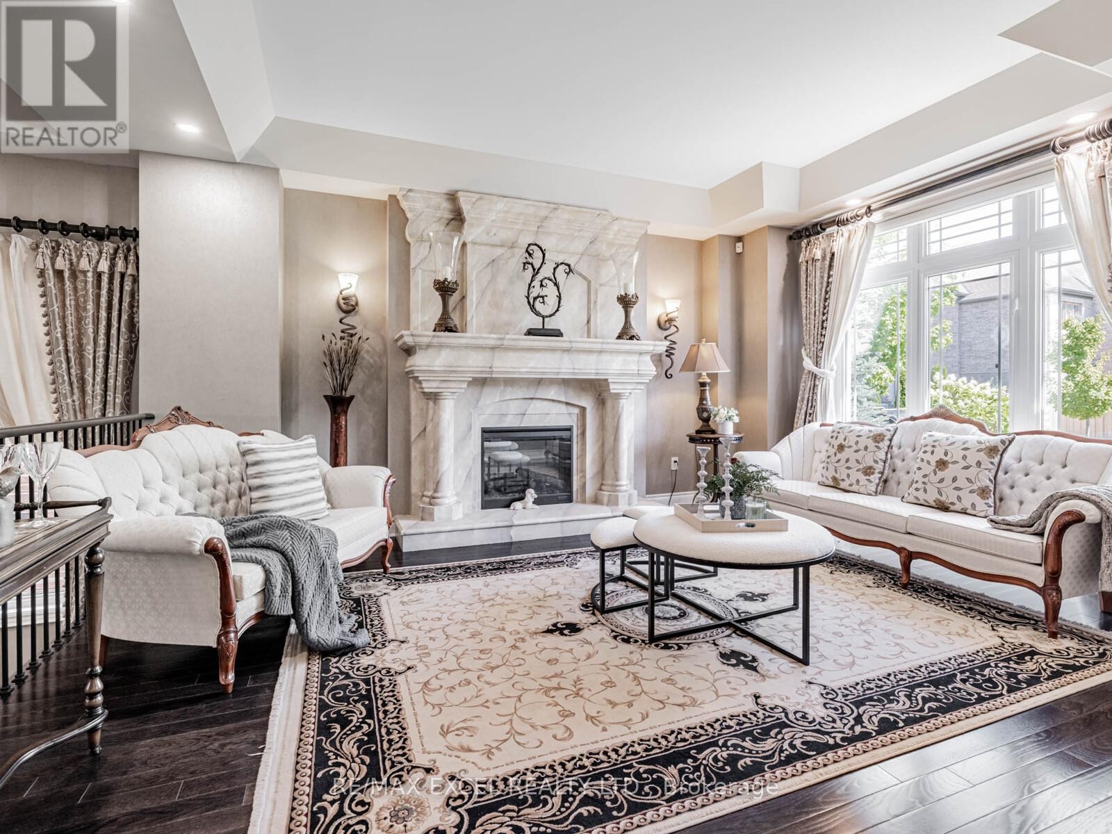 












146 UPPER POST ROAD W

,
Vaughan (Patterson),




Ontario
L6A4J9

