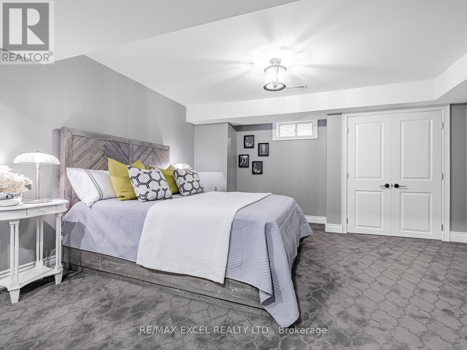 












146 UPPER POST ROAD W

,
Vaughan (Patterson),




Ontario
L6A4J9

