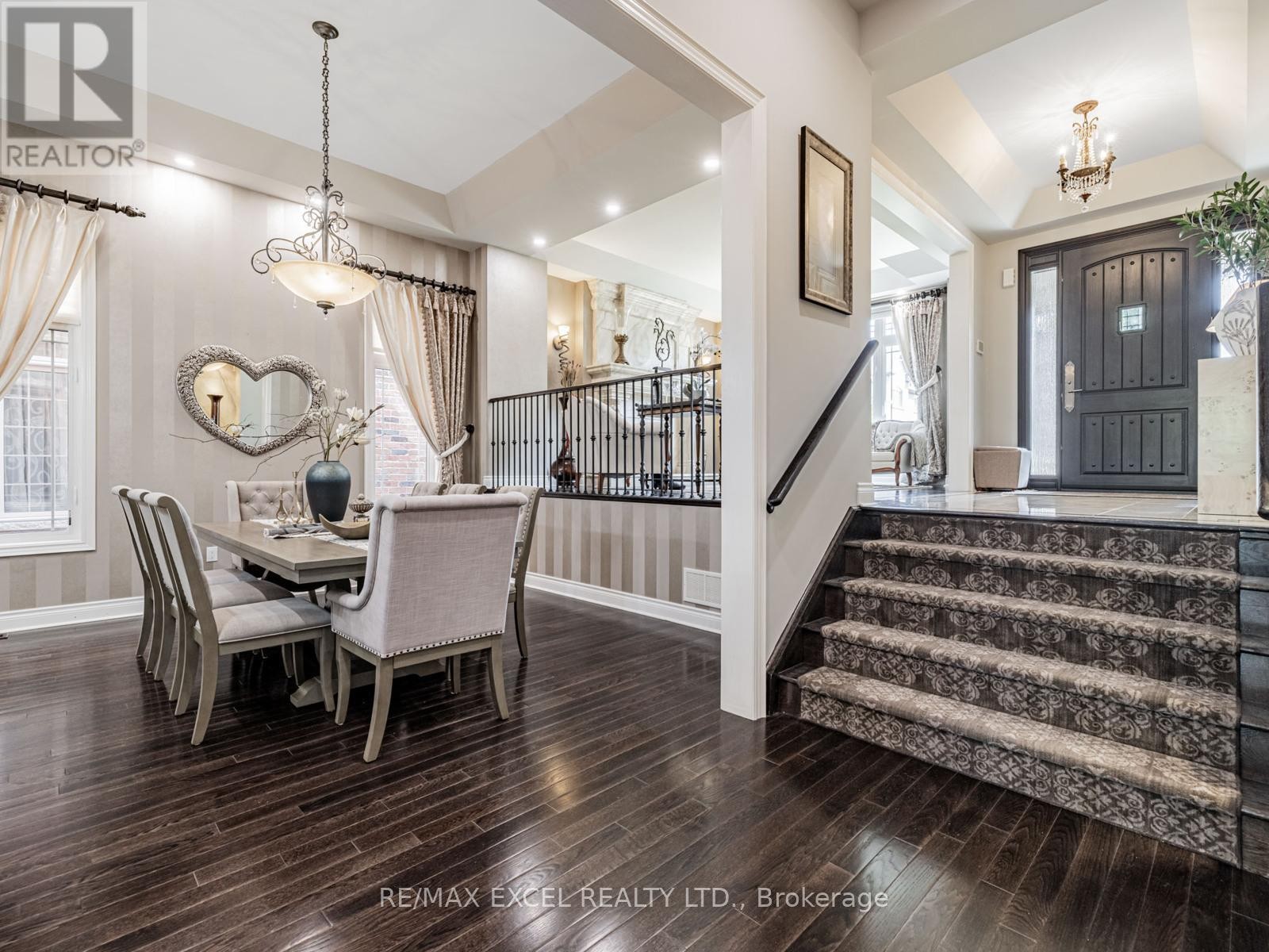 












146 UPPER POST ROAD W

,
Vaughan (Patterson),




Ontario
L6A4J9

