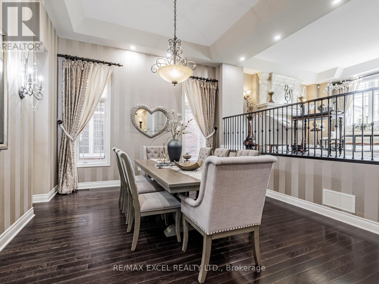 












146 UPPER POST ROAD W

,
Vaughan (Patterson),




Ontario
L6A4J9

