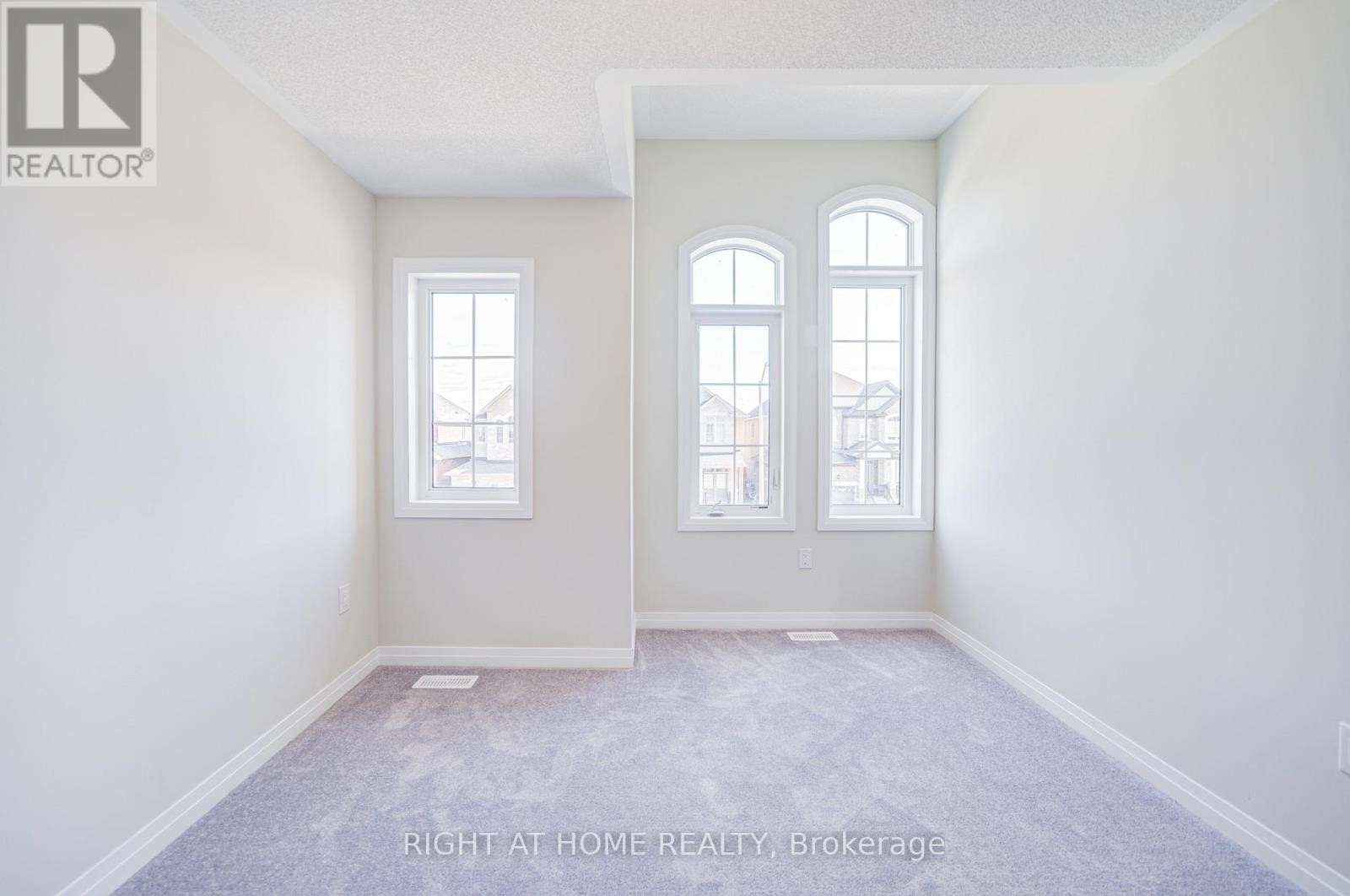 












1296 BRODERICK STREET

,
Innisfil,




Ontario
L9S0P6

