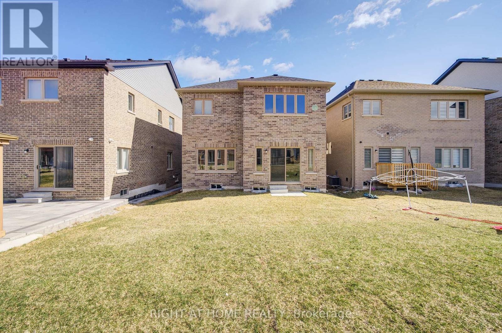 












1296 BRODERICK STREET

,
Innisfil,




Ontario
L9S0P6

