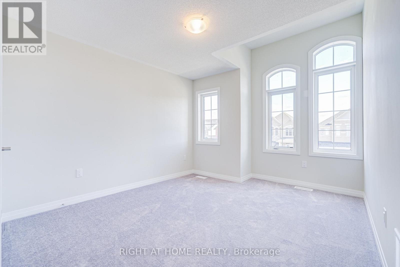 












1296 BRODERICK STREET

,
Innisfil,




Ontario
L9S0P6

