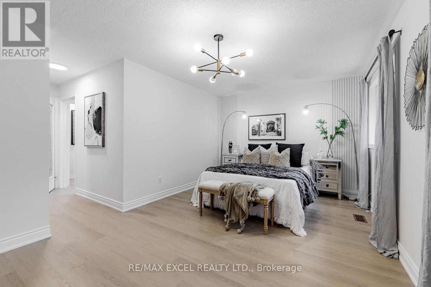 












112 OCTOBER LANE

,
Aurora (Aurora Grove),




Ontario
L4G6Z8

