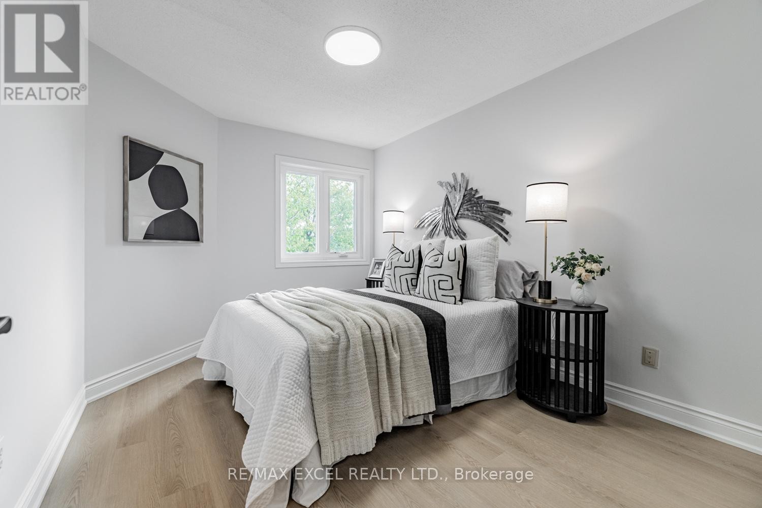 












112 OCTOBER LANE

,
Aurora (Aurora Grove),




Ontario
L4G6Z8

