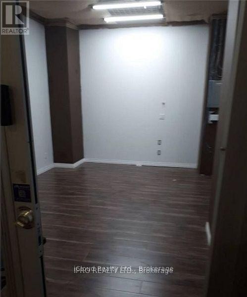 












90 - 7181 YONGE STREET

,
Markham (Grandview),




Ontario
L3T0C7

