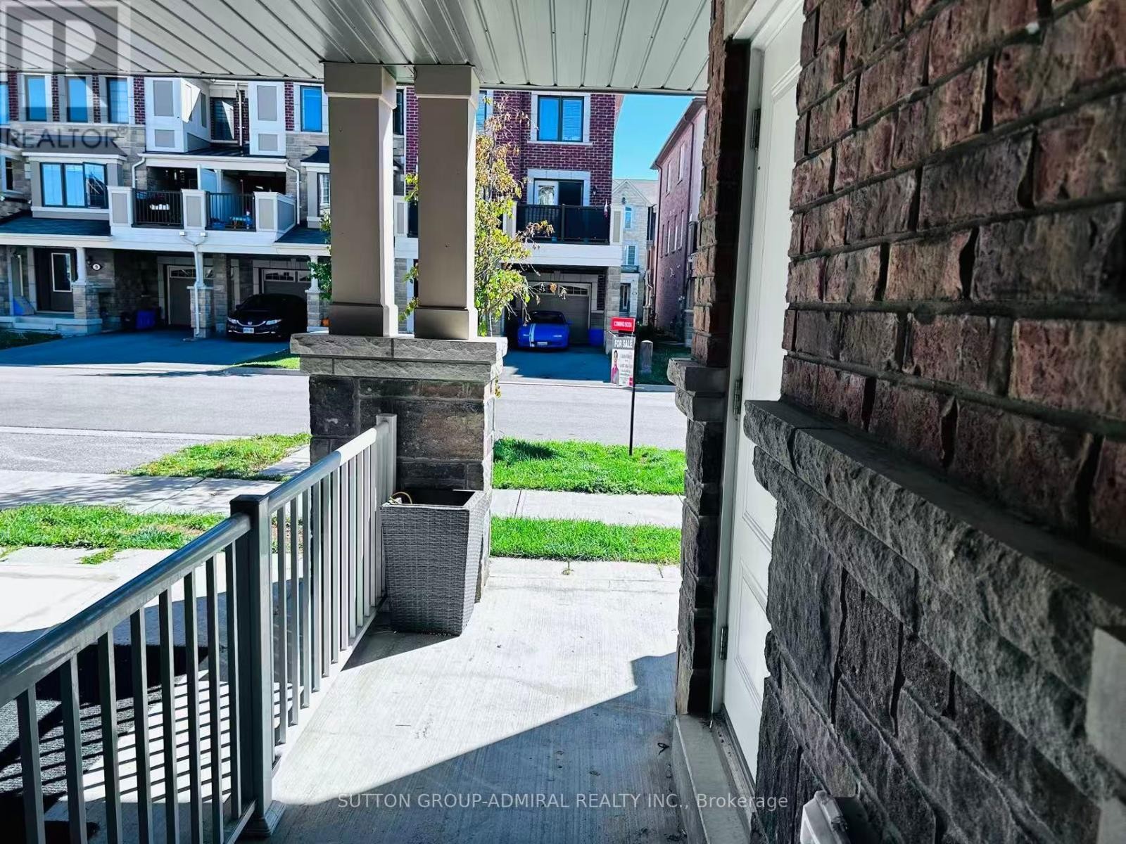 












14 MCGRATH AVENUE

,
Richmond Hill,




Ontario
L4S0K5

