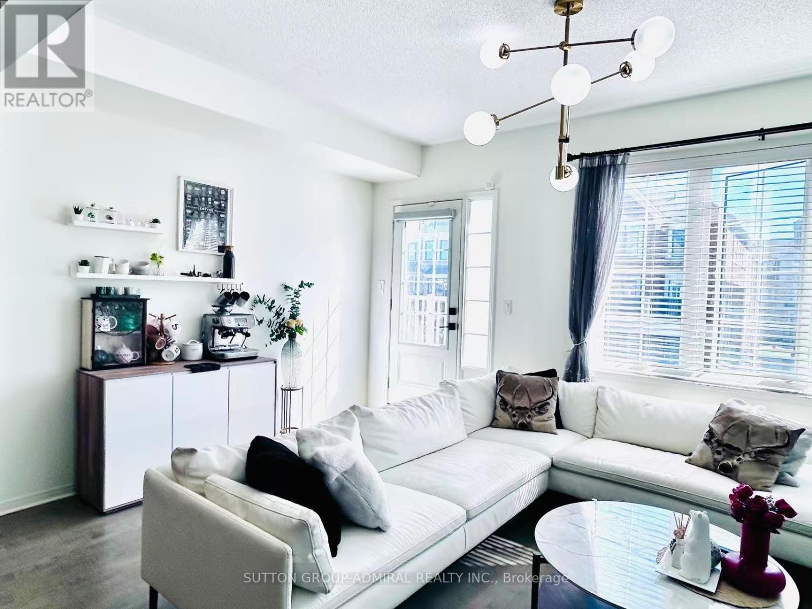 












14 MCGRATH AVENUE

,
Richmond Hill,




Ontario
L4S0K5

