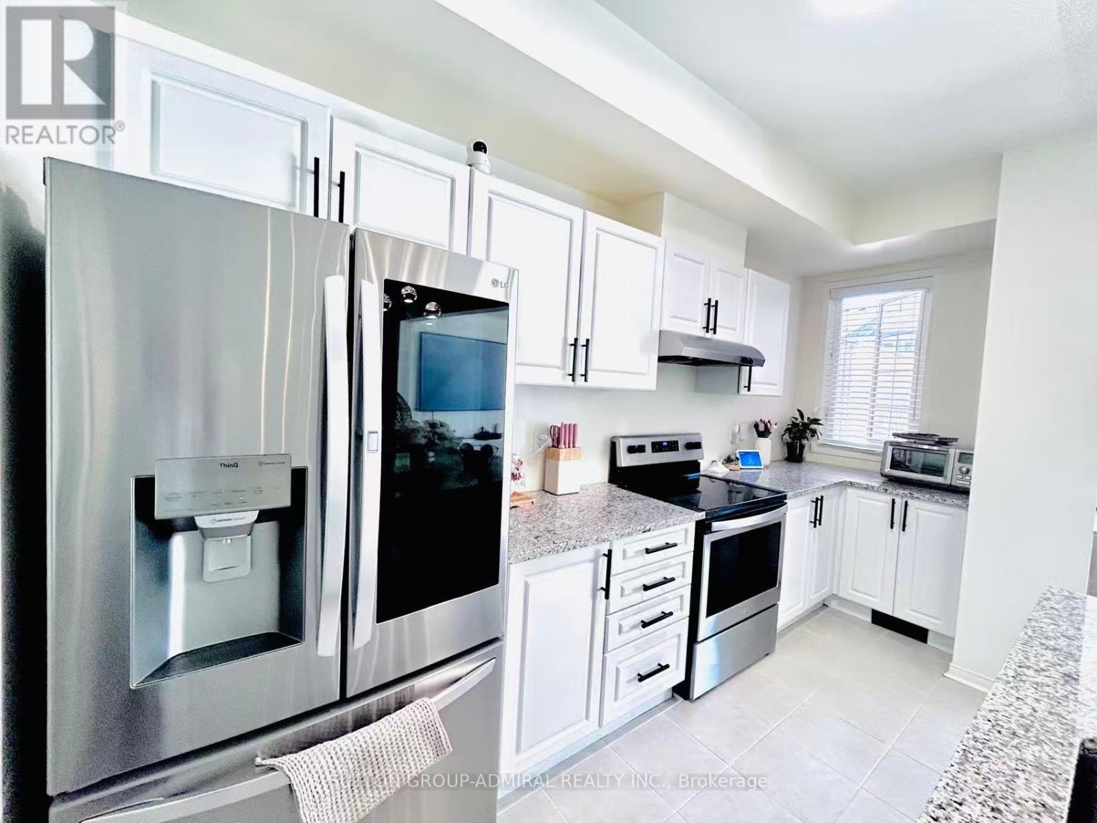 












14 MCGRATH AVENUE

,
Richmond Hill,




Ontario
L4S0K5

