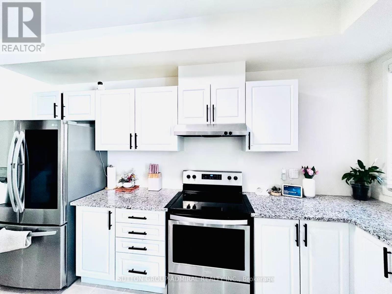 












14 MCGRATH AVENUE

,
Richmond Hill,




Ontario
L4S0K5

