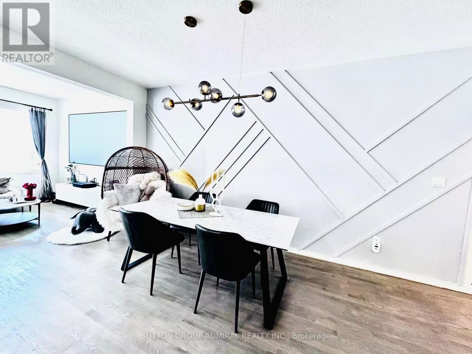 












14 MCGRATH AVENUE

,
Richmond Hill,




Ontario
L4S0K5

