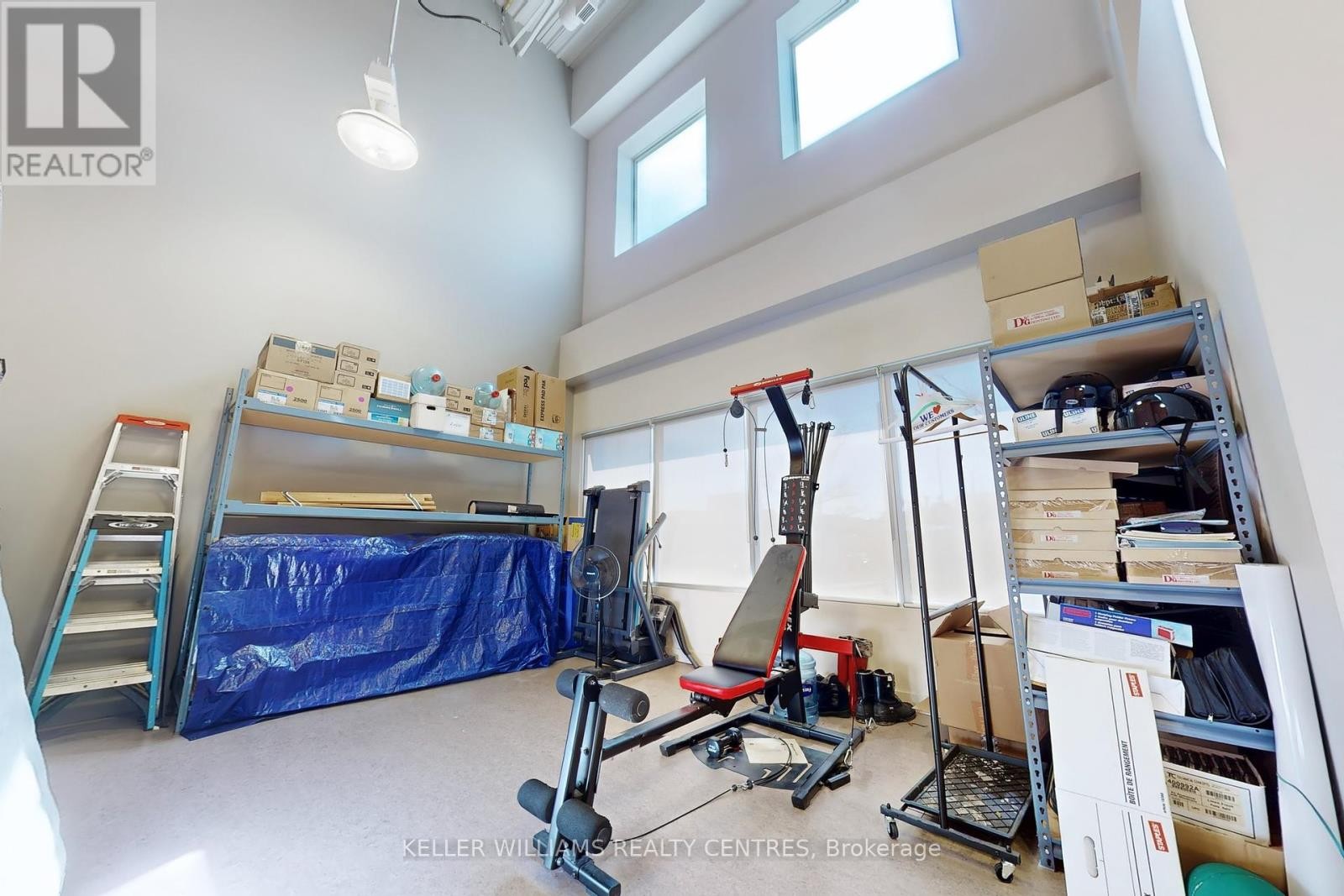 












7 - 125 DON HILLOCK DRIVE

,
Aurora (Bayview Southeast),




Ontario
L4G0H8

