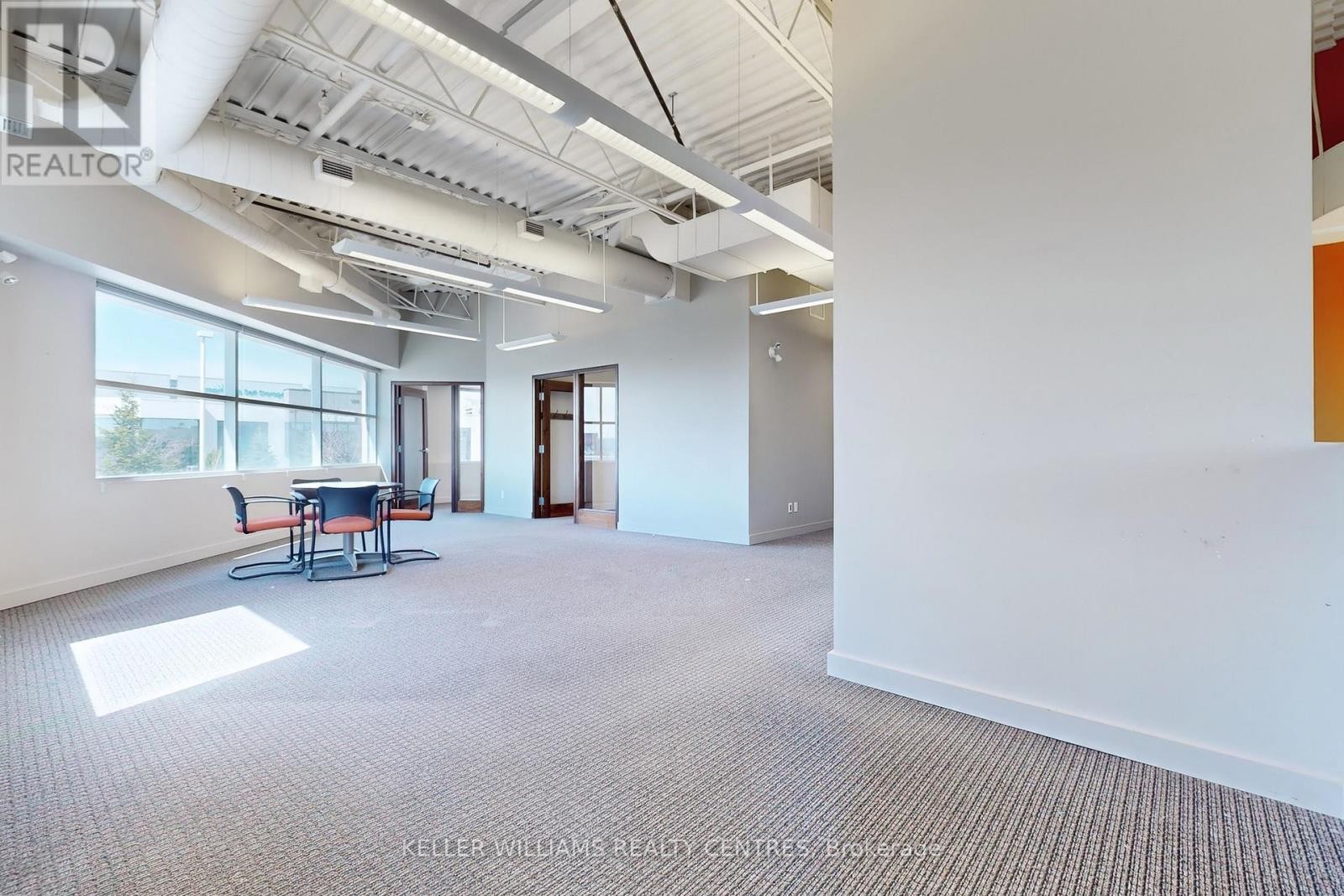 












7 - 125 DON HILLOCK DRIVE

,
Aurora (Bayview Southeast),




Ontario
L4G0H8

