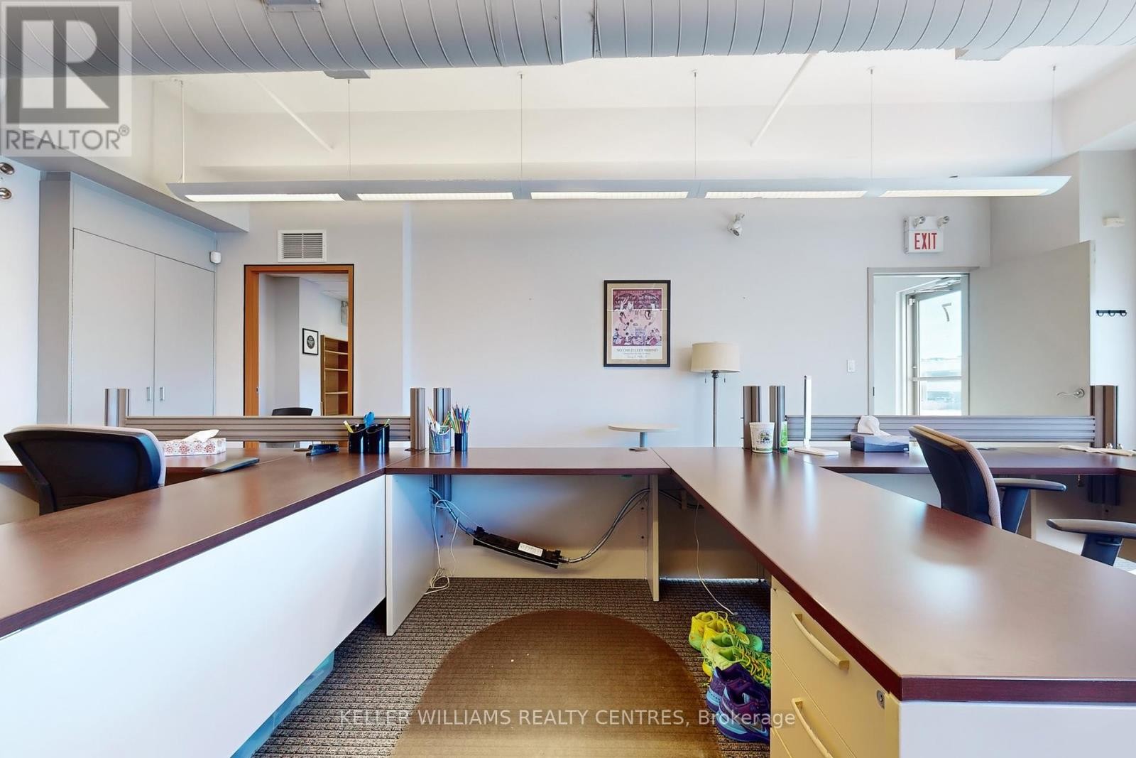 












7 - 125 DON HILLOCK DRIVE

,
Aurora (Bayview Southeast),




Ontario
L4G0H8

