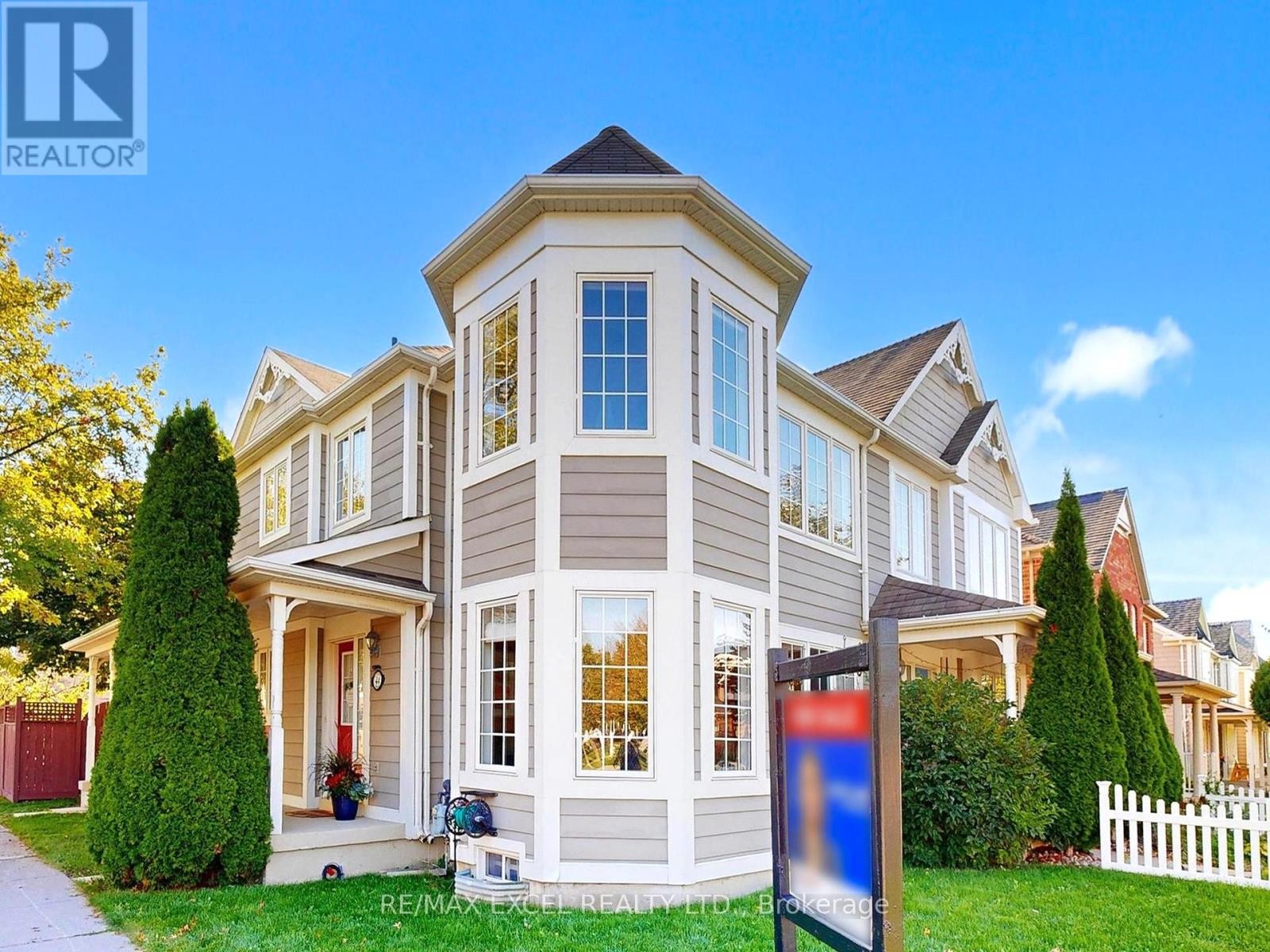 












44 BLACK CREEK DRIVE

,
Markham (Cornell),




Ontario
L6B1K1

