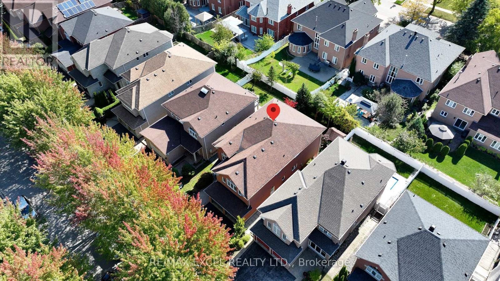 












65 FALLING RIVER DRIVE

,
Richmond Hill (Devonsleigh),




Ontario
L4S2R3

