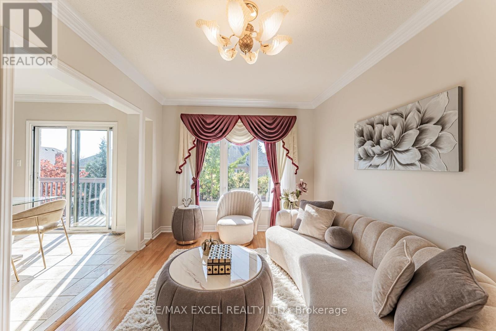 












65 FALLING RIVER DRIVE

,
Richmond Hill (Devonsleigh),




Ontario
L4S2R3

