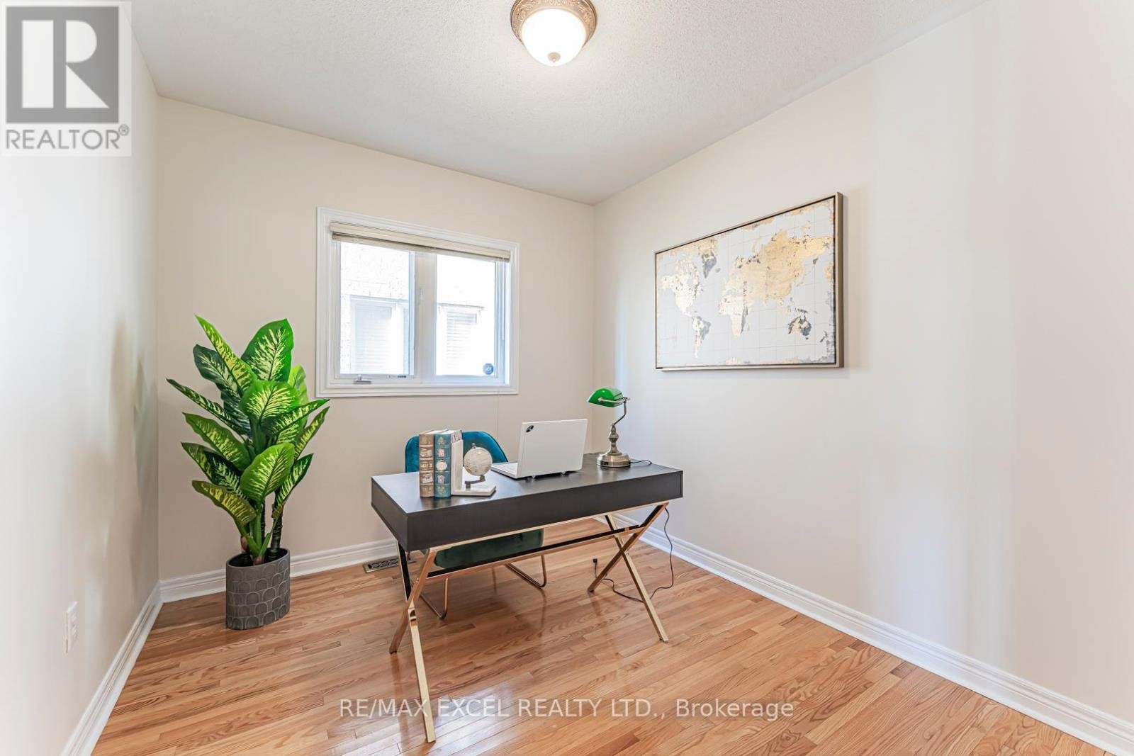 












65 FALLING RIVER DRIVE

,
Richmond Hill (Devonsleigh),




Ontario
L4S2R3


