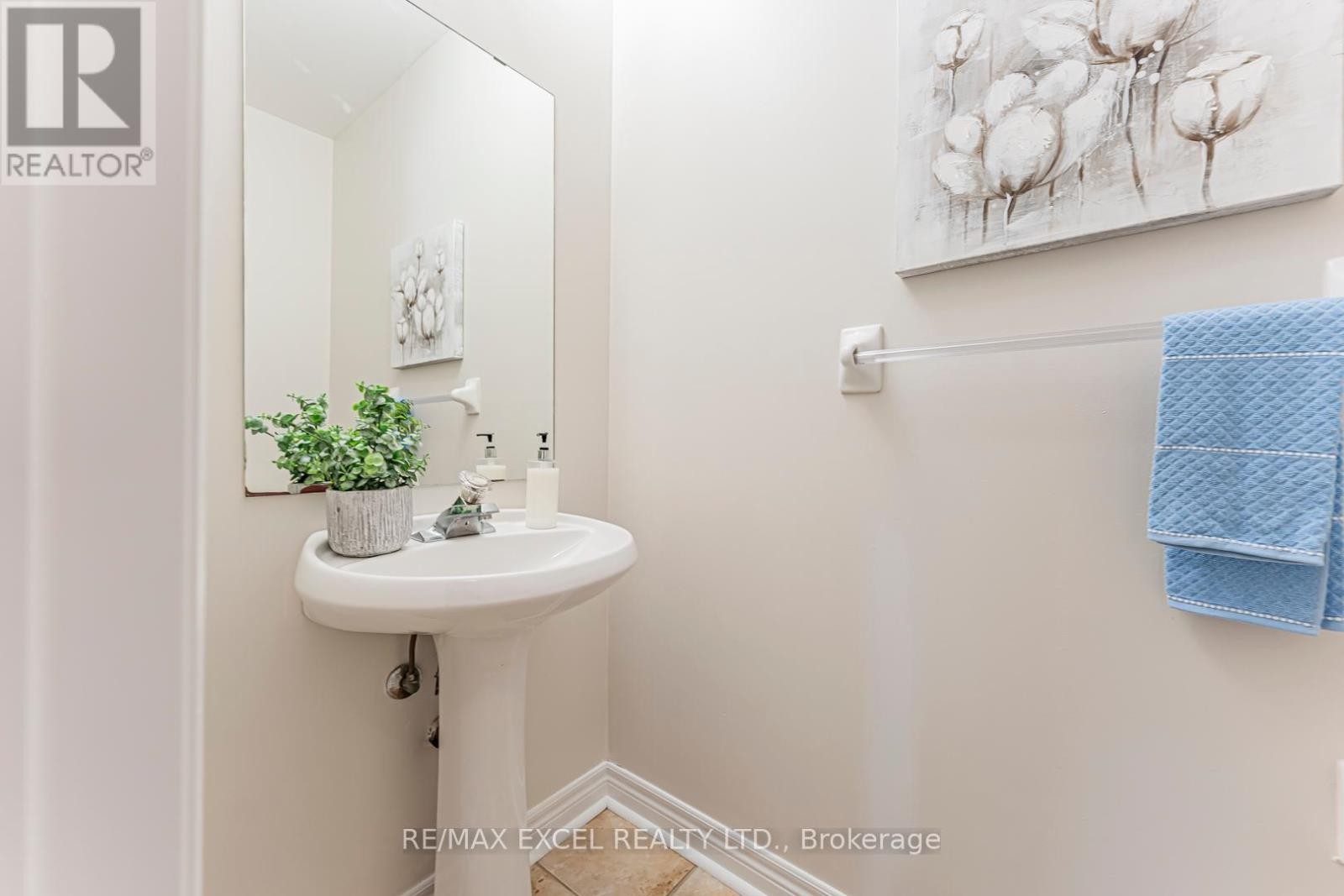 












65 FALLING RIVER DRIVE

,
Richmond Hill (Devonsleigh),




Ontario
L4S2R3

