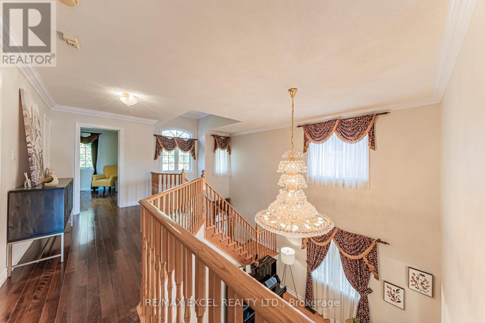 












65 FALLING RIVER DRIVE

,
Richmond Hill (Devonsleigh),




Ontario
L4S2R3

