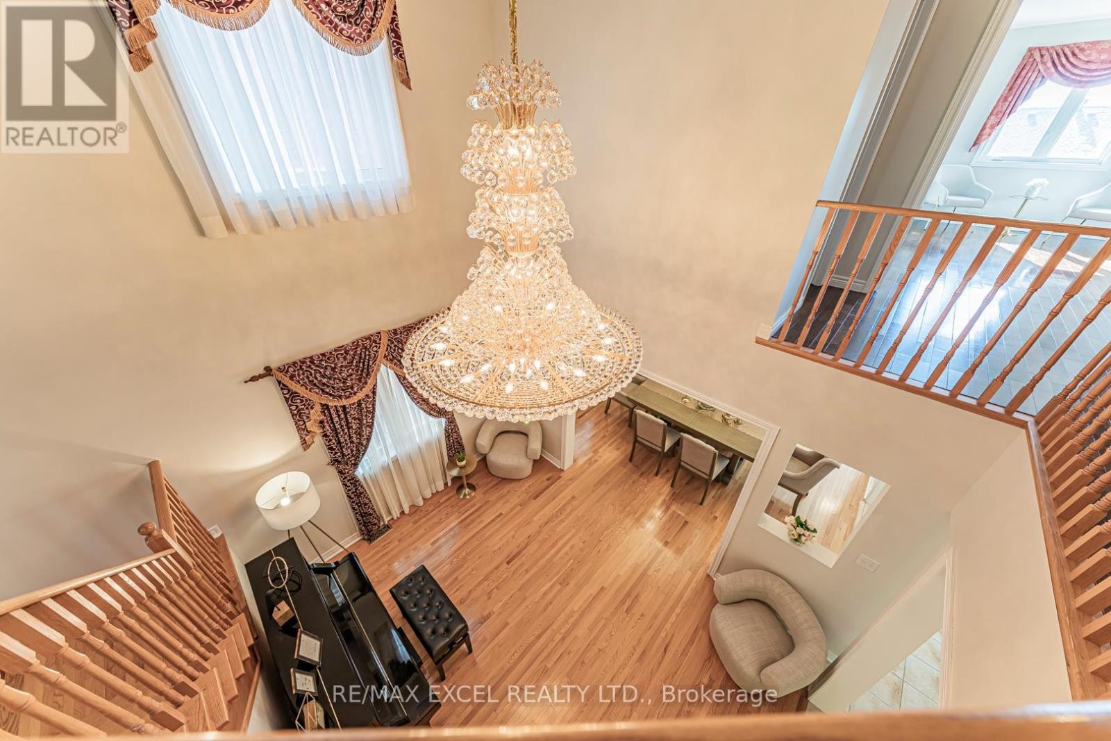 












65 FALLING RIVER DRIVE

,
Richmond Hill (Devonsleigh),




Ontario
L4S2R3


