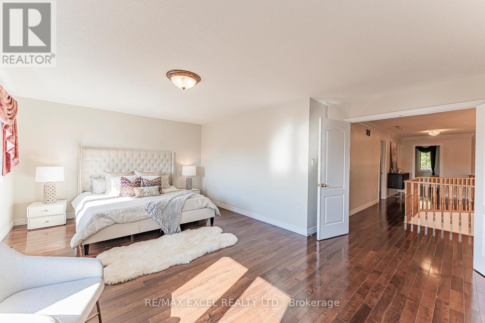 












65 FALLING RIVER DRIVE

,
Richmond Hill (Devonsleigh),




Ontario
L4S2R3

