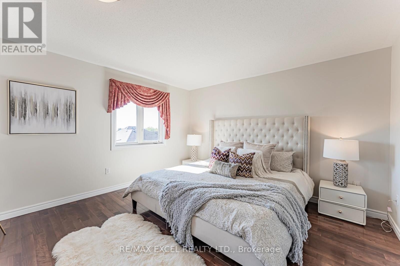 












65 FALLING RIVER DRIVE

,
Richmond Hill (Devonsleigh),




Ontario
L4S2R3

