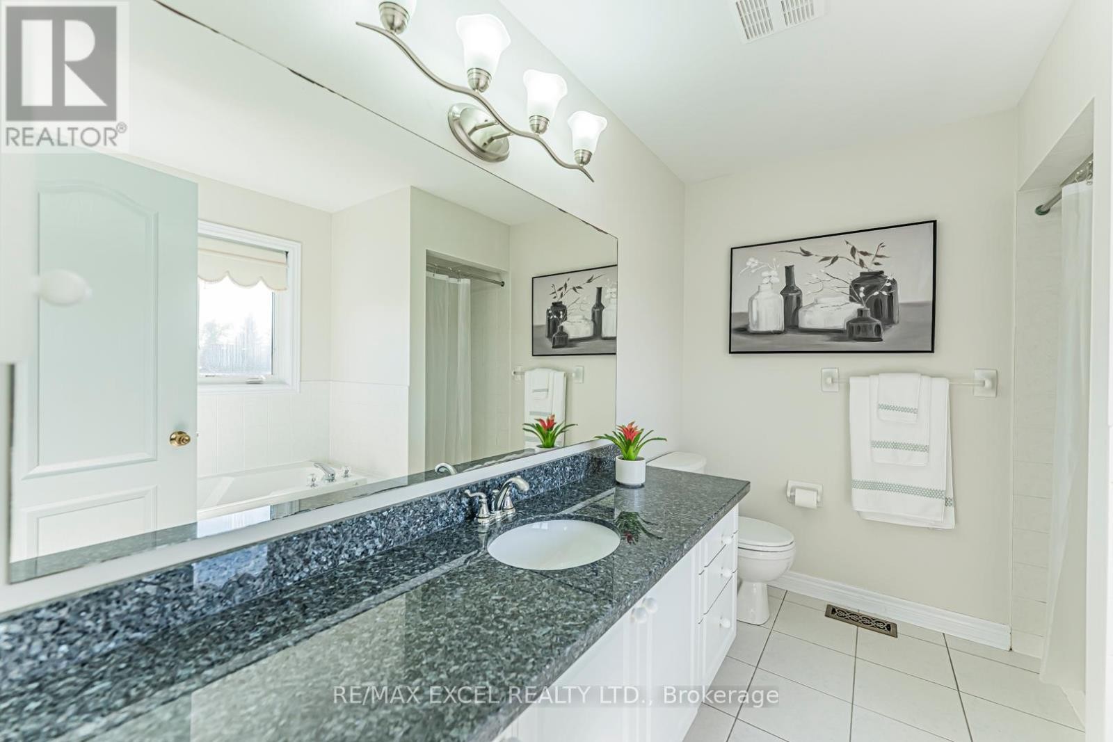 












65 FALLING RIVER DRIVE

,
Richmond Hill (Devonsleigh),




Ontario
L4S2R3

