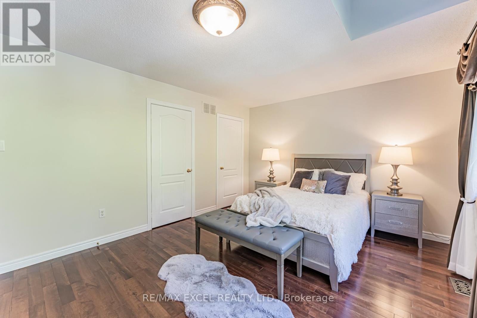 












65 FALLING RIVER DRIVE

,
Richmond Hill (Devonsleigh),




Ontario
L4S2R3

