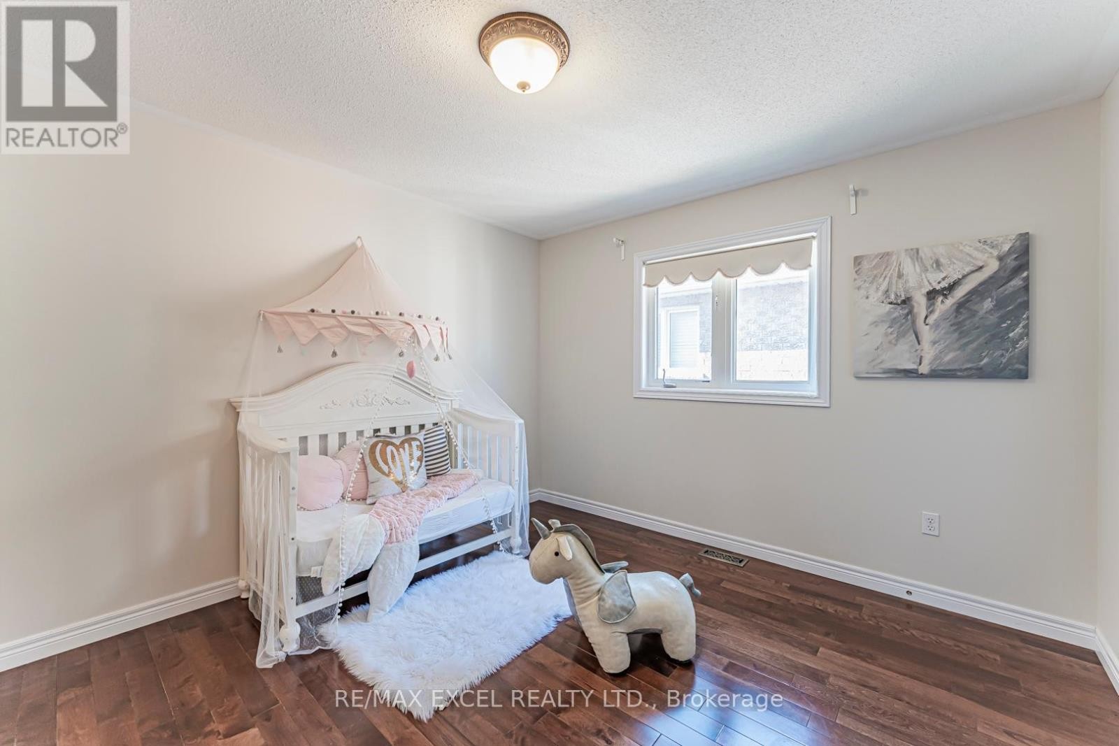 












65 FALLING RIVER DRIVE

,
Richmond Hill (Devonsleigh),




Ontario
L4S2R3

