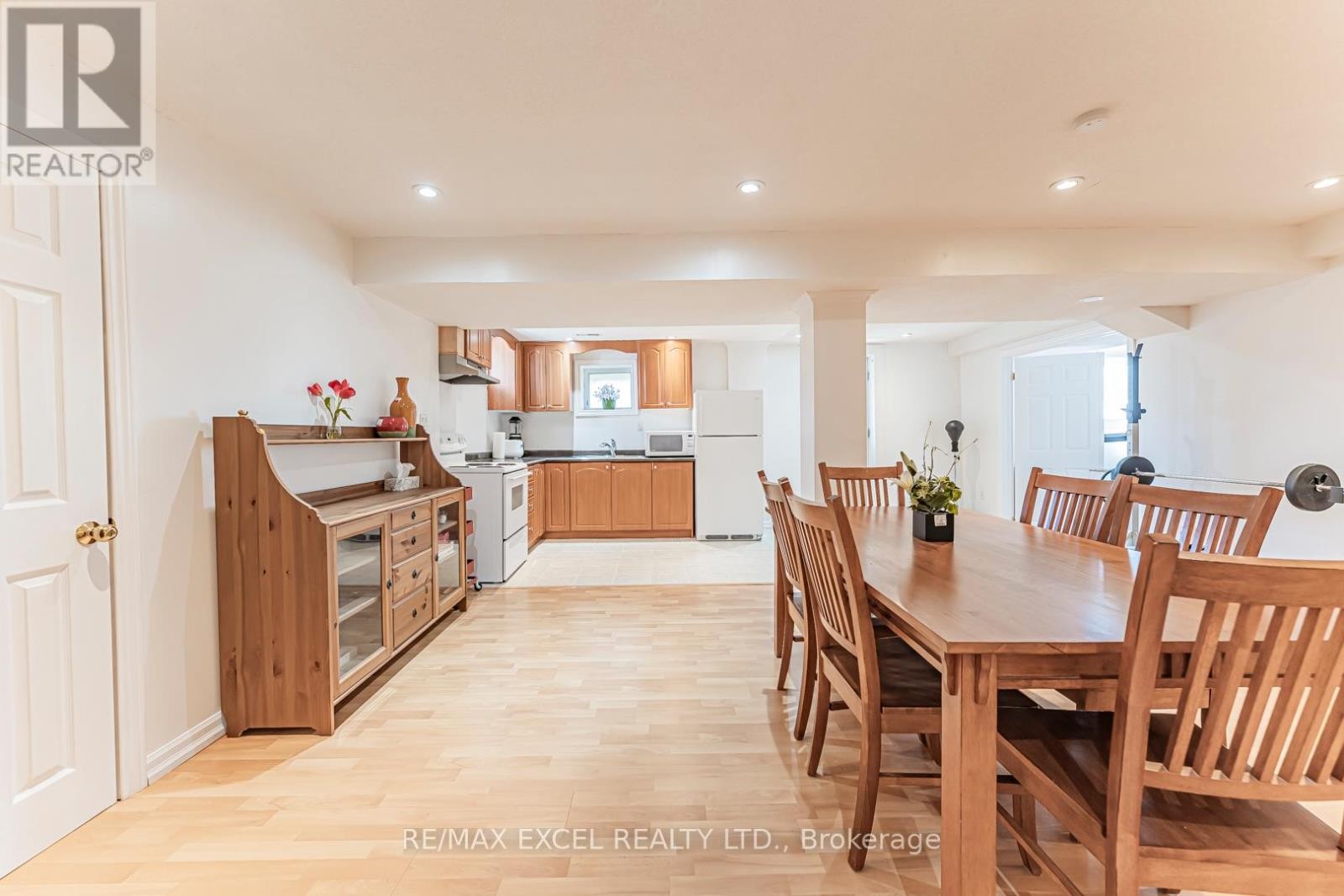 












65 FALLING RIVER DRIVE

,
Richmond Hill (Devonsleigh),




Ontario
L4S2R3

