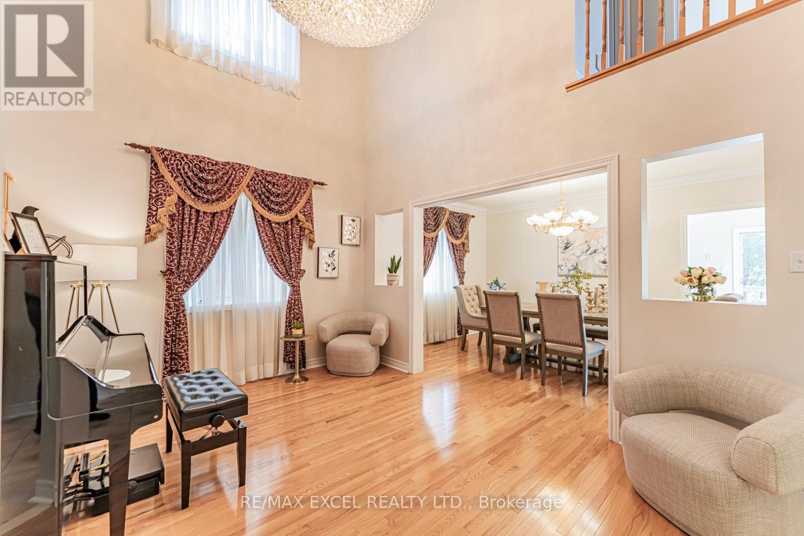 












65 FALLING RIVER DRIVE

,
Richmond Hill (Devonsleigh),




Ontario
L4S2R3

