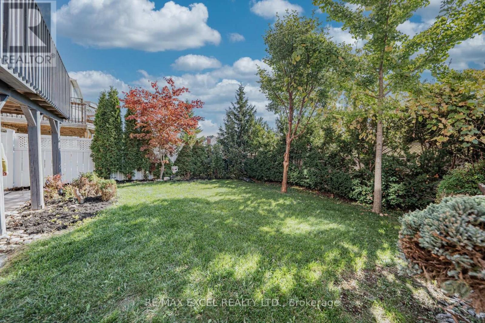












65 FALLING RIVER DRIVE

,
Richmond Hill (Devonsleigh),




Ontario
L4S2R3


