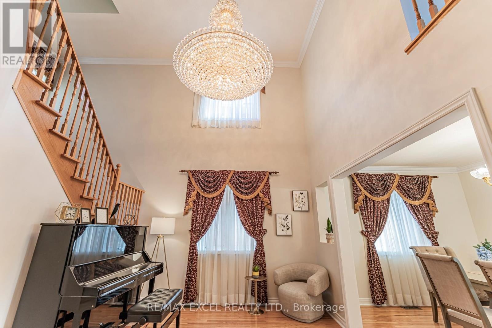 












65 FALLING RIVER DRIVE

,
Richmond Hill (Devonsleigh),




Ontario
L4S2R3

