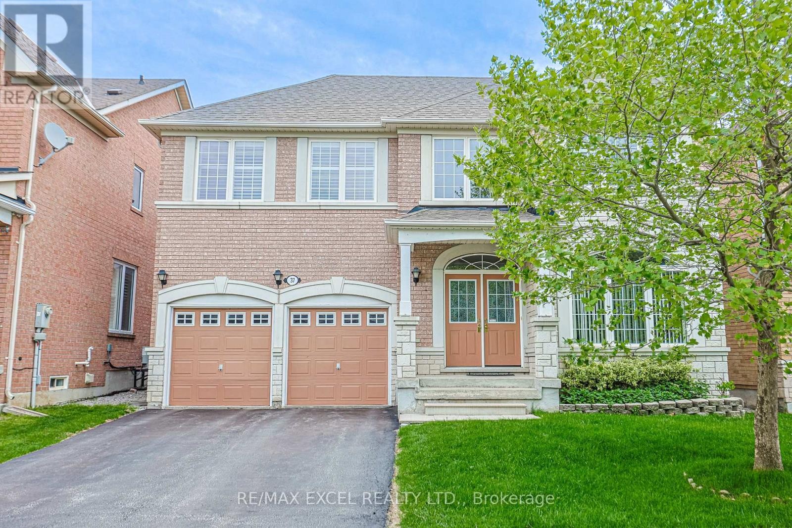 












37 BAINTREE STREET

,
Markham (Wismer),




Ontario
L6E1G5

