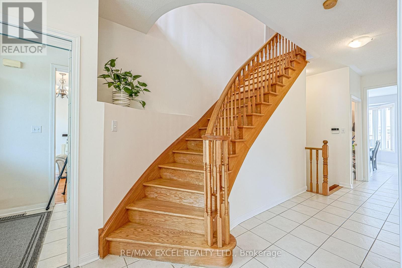 












37 BAINTREE STREET

,
Markham (Wismer),




Ontario
L6E1G5

