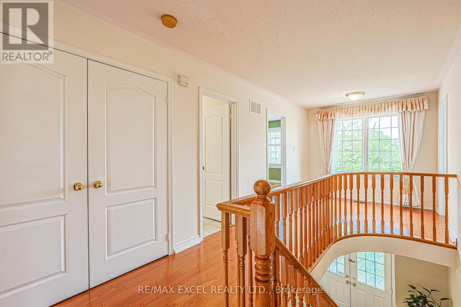 












37 BAINTREE STREET

,
Markham (Wismer),




Ontario
L6E1G5

